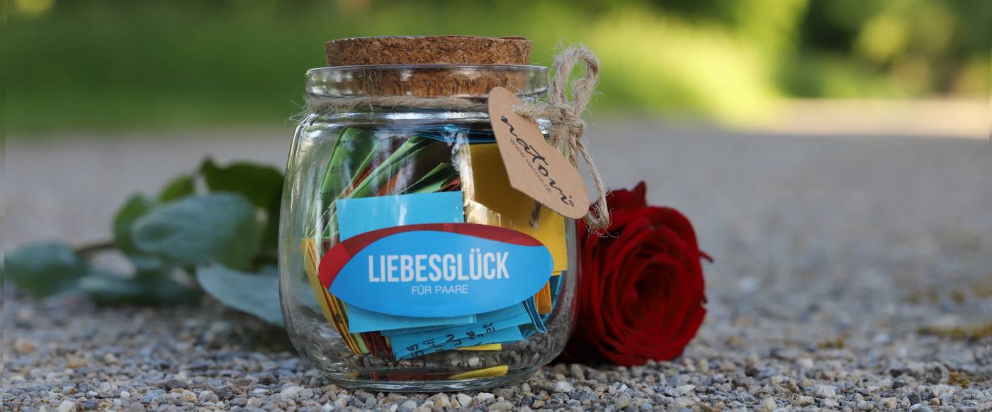 Liebesglück-Glas mit roter Rose